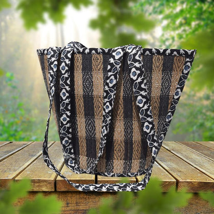 Shoulder bag for women drawstring closure straw black tote bag